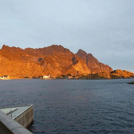Leilighet Med Fantastisk Utsikt Henningsvaer Ngoại thất bức ảnh