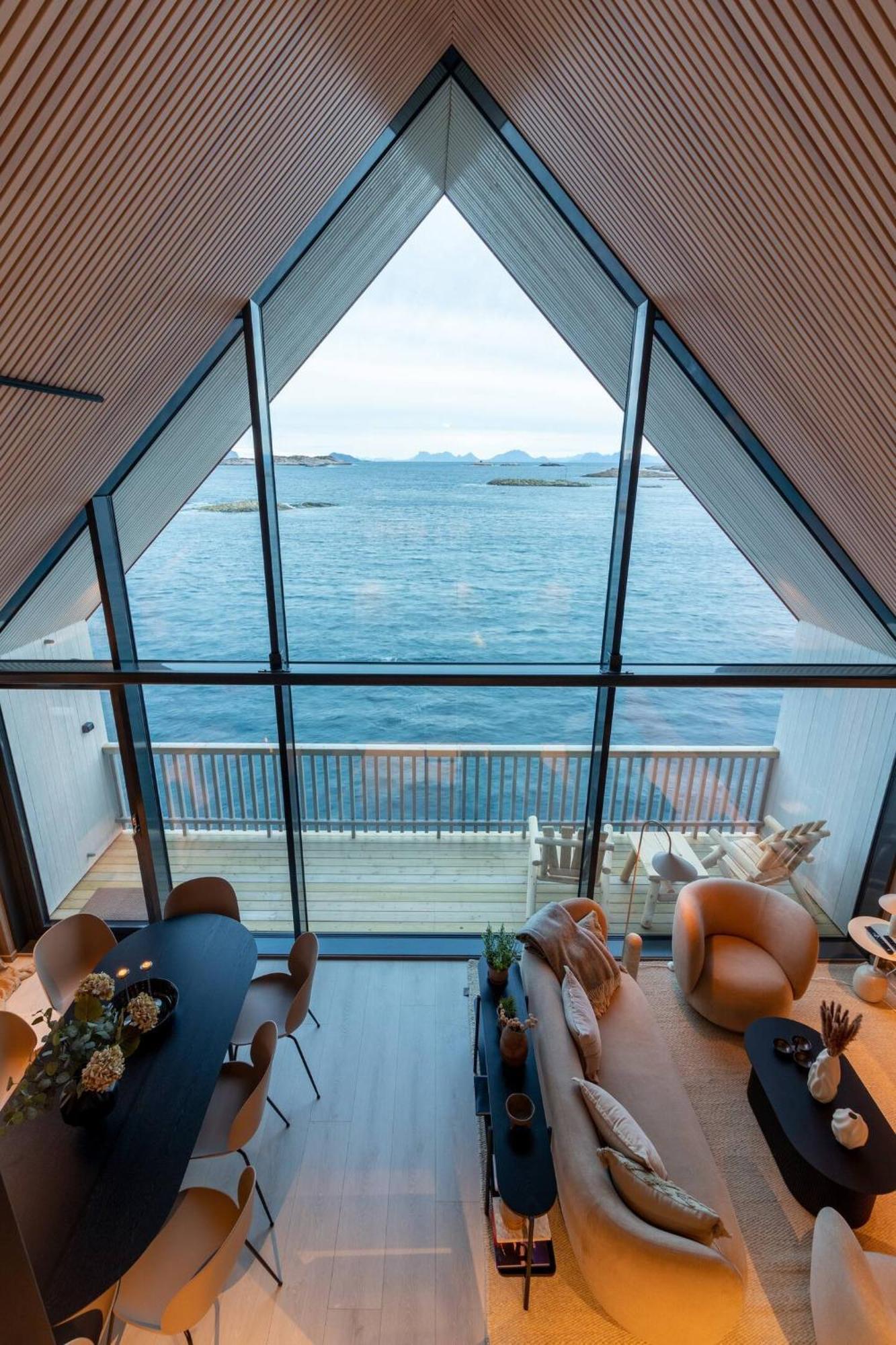 Leilighet Med Fantastisk Utsikt Henningsvaer Ngoại thất bức ảnh
